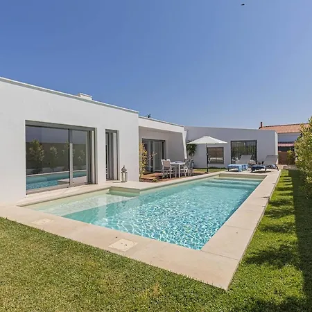 Jo Stylish Family With Pool Сasa de vacaciones *